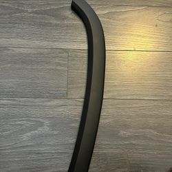 Jeep Grand Cherokee Passenger Rear Wheel Molding 