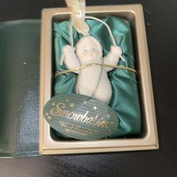 Vtg Snowbabies Ornament Jump for Joy Angel Cherub Baby in Box 2001 Dept 56 69525