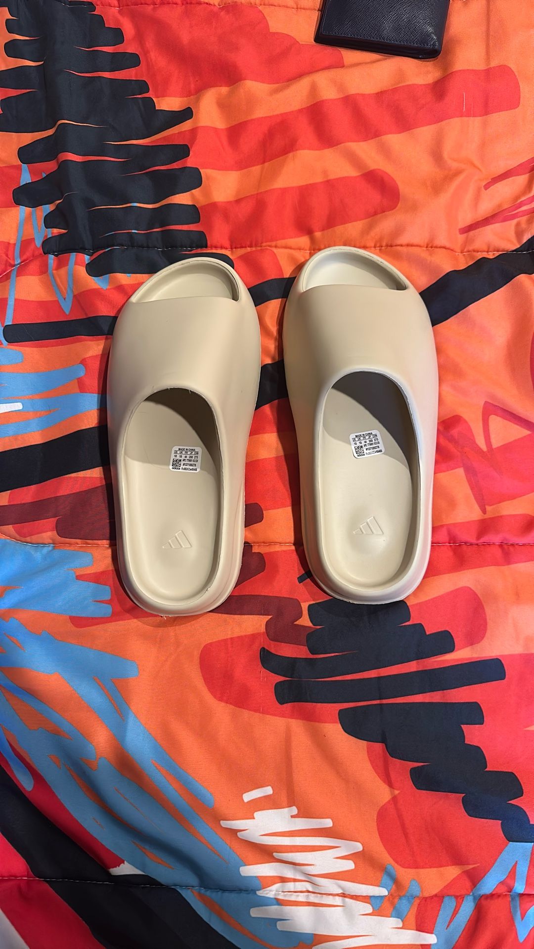 Yeezy Slides Bone