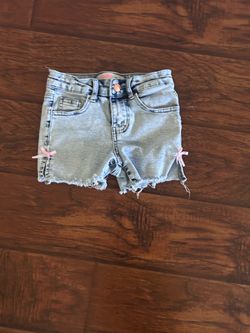 Girl shorts size 7