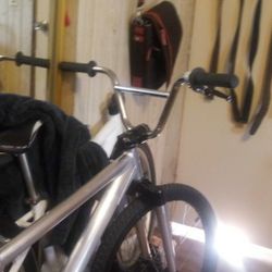 24"ROBINSON new Look