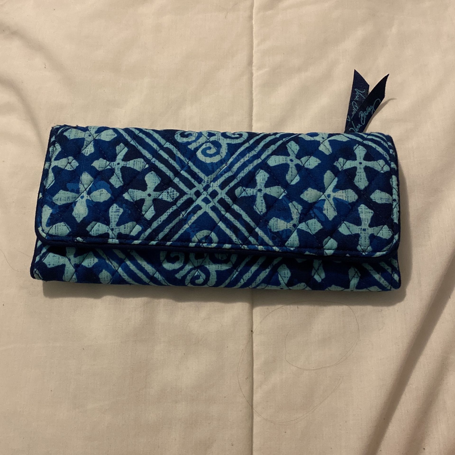 New Vera Bradley Magnetic Wallet