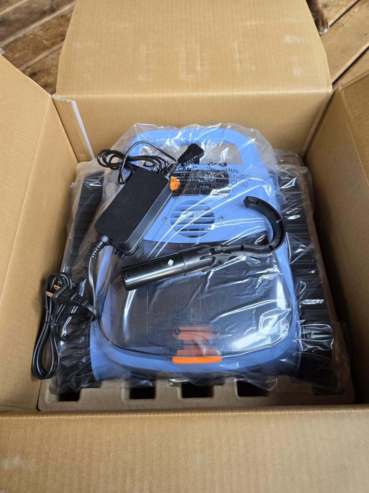 NEW Robotic Pool Vacuum for Inground Pools, Robotic Pool Cleaner, Wall Climbing Pool Cleaner !