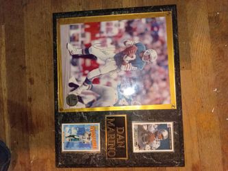 Dan Marino signed placard