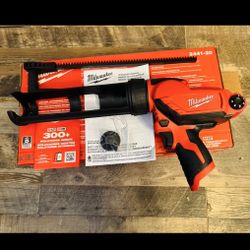 Milwaukee 12V Lithium-Ion Cordless 10 oz. Adhesive and Caulk Gun ( tool only)