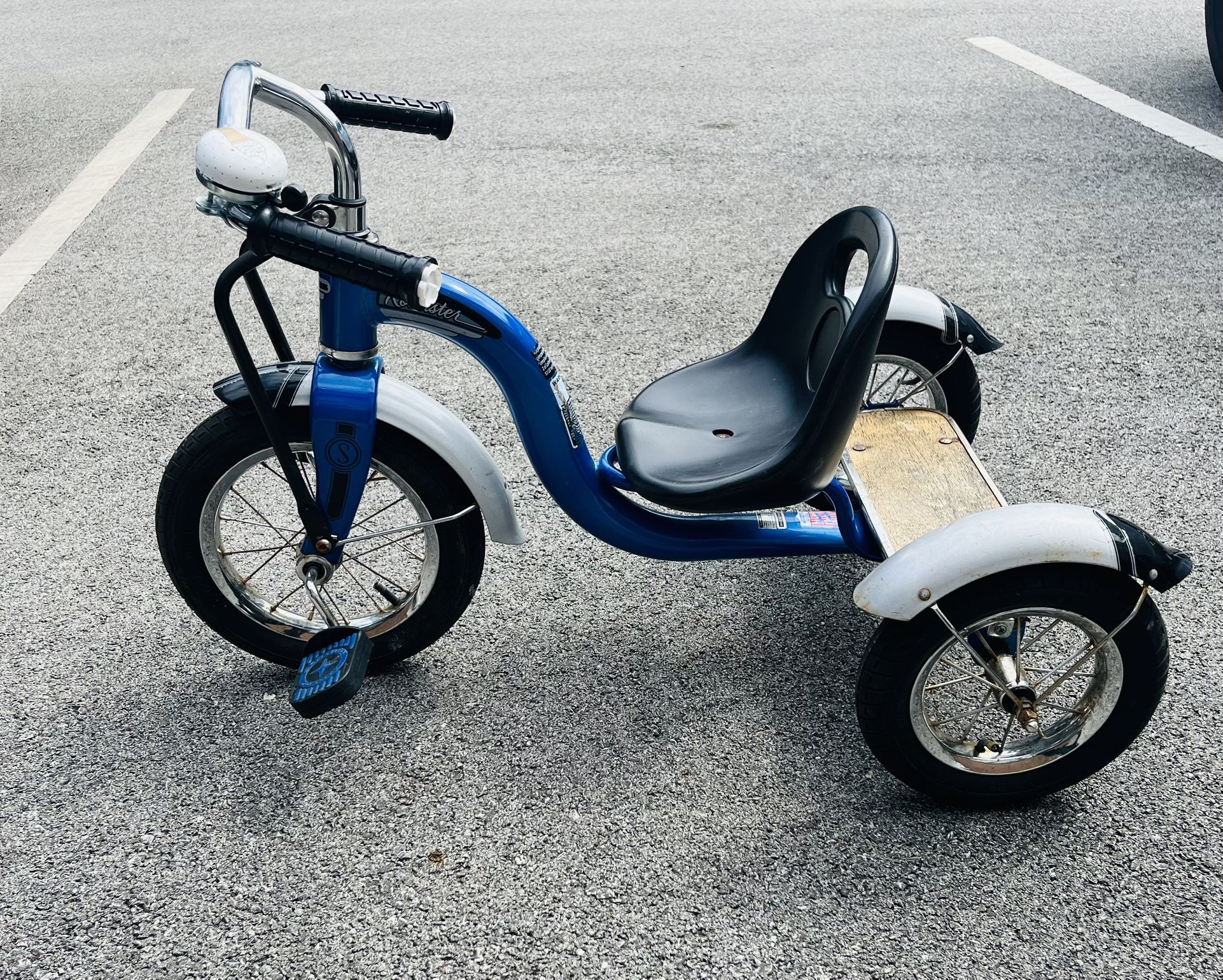 Bike Toy Schwinn Roadster Kid's Tricycle Schwinn Roadster