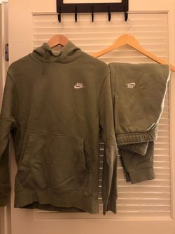 Green Nike set