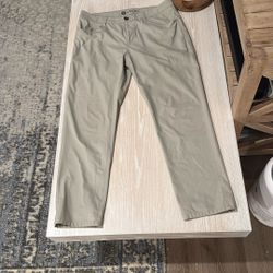 Vuori Golf Pants - Mens M/L