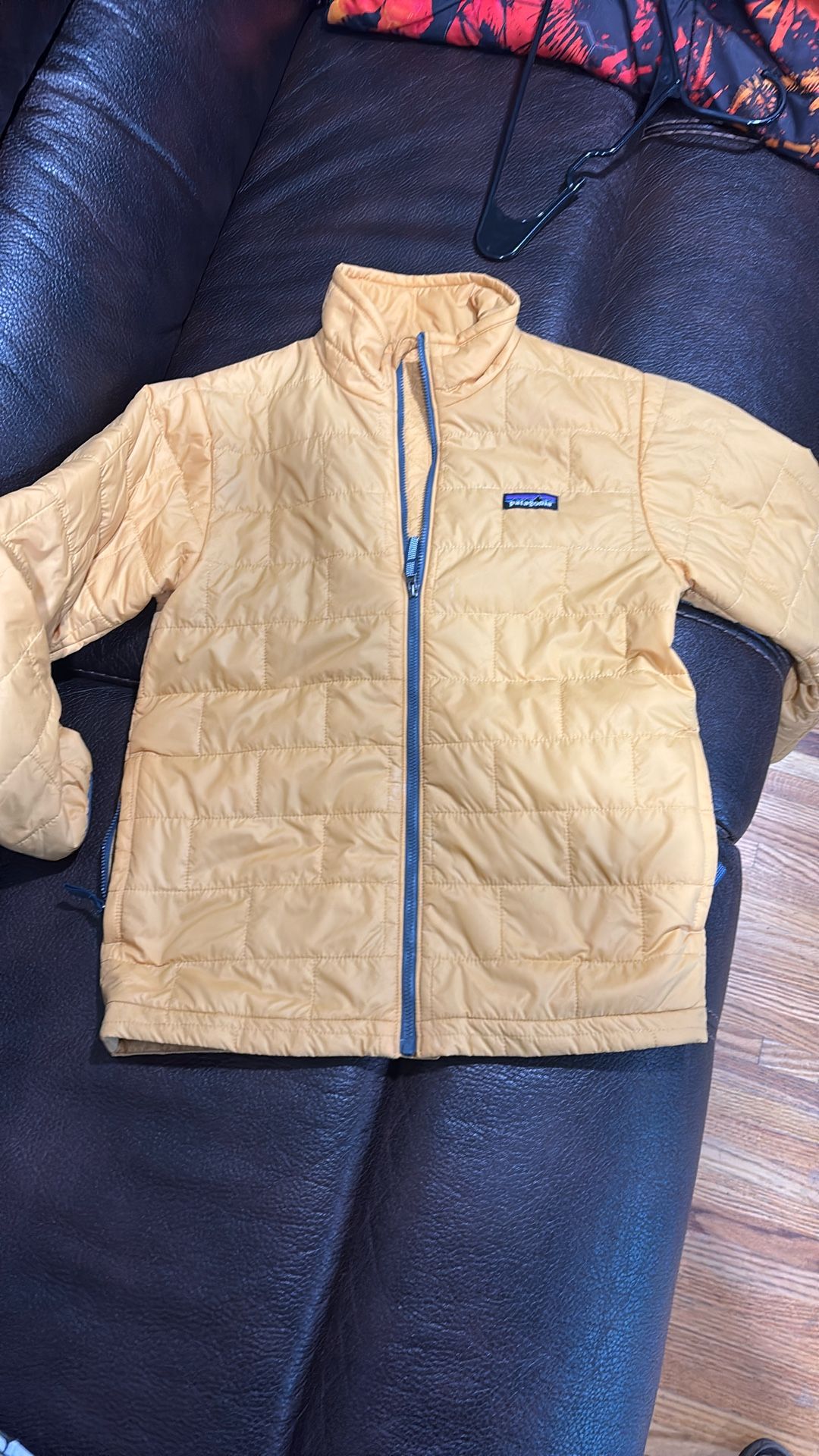 BARELY USED KIDS PATAGONIA JACKET