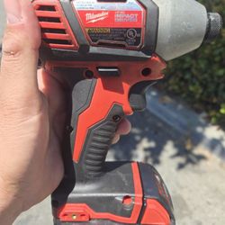 Milwaukee Impact Gun M18 