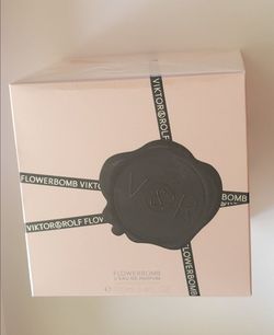VIKTOR&ROLF FLOWER BOMB EAU DE PARFUM