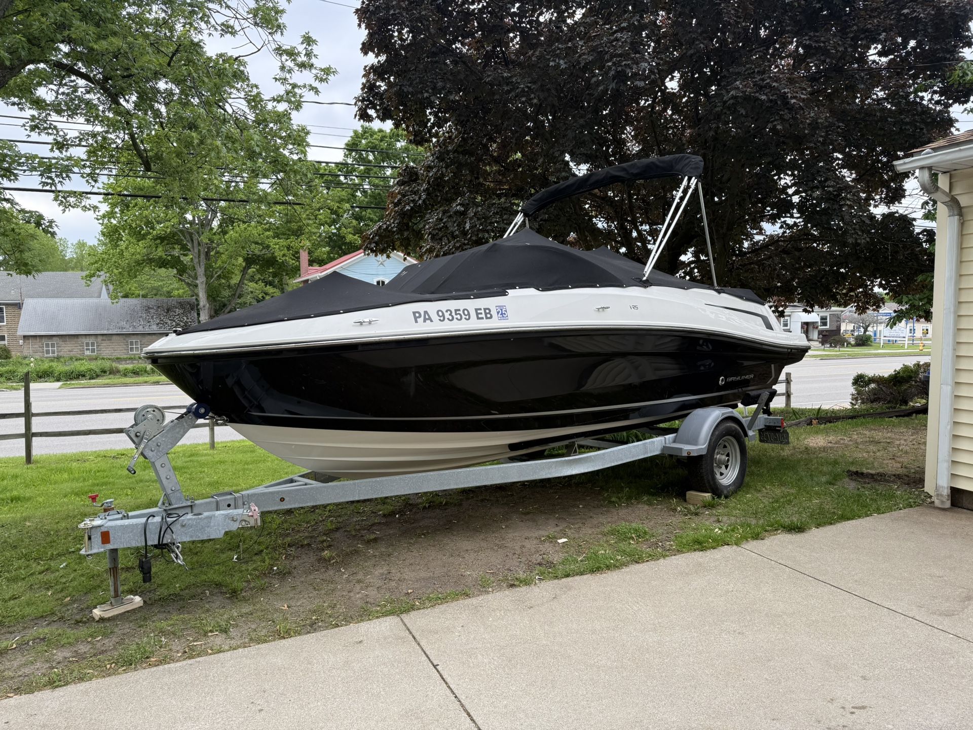 2022 Bayliner VR5