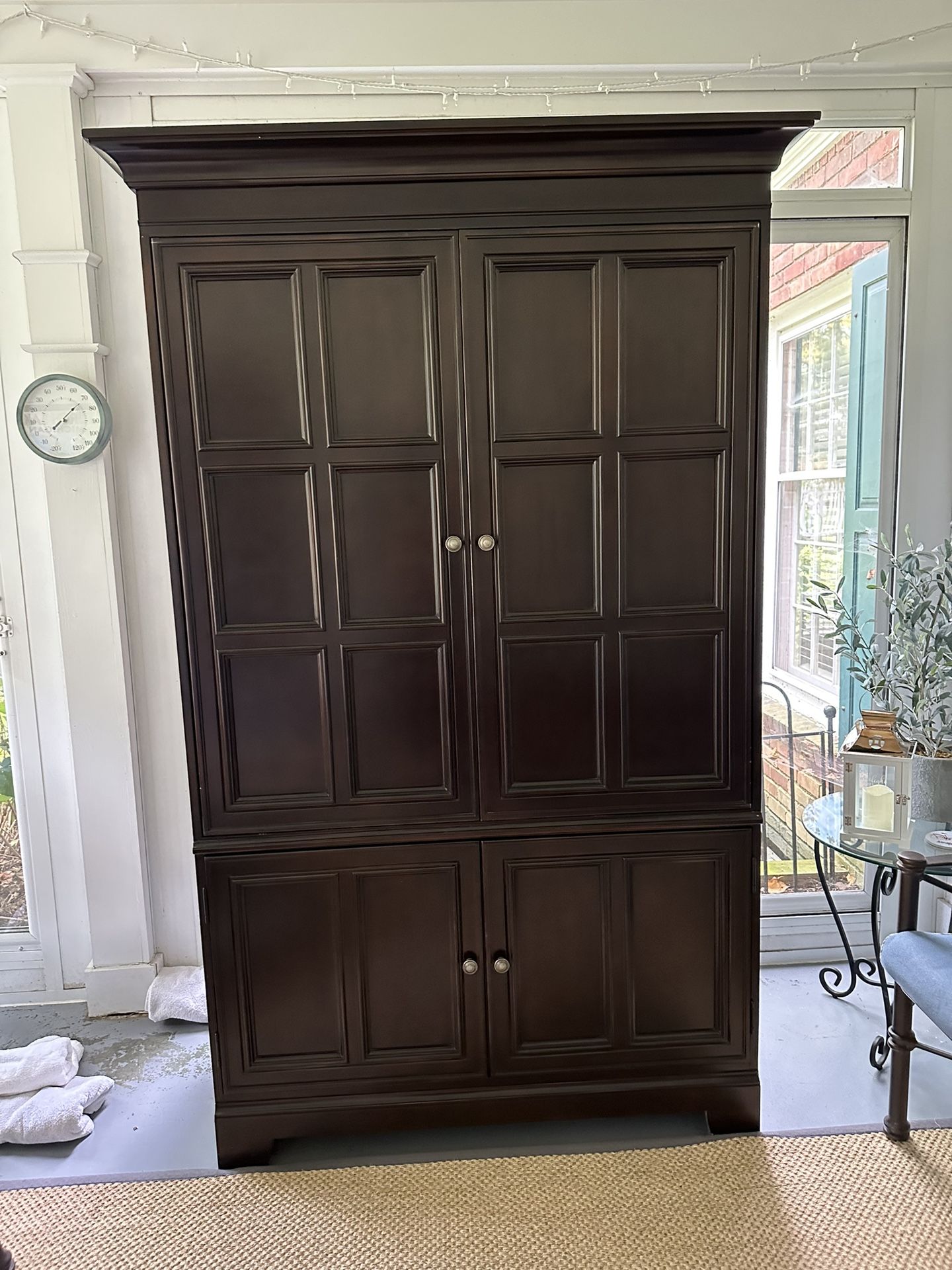 Armoire for TV/ Entertainment System