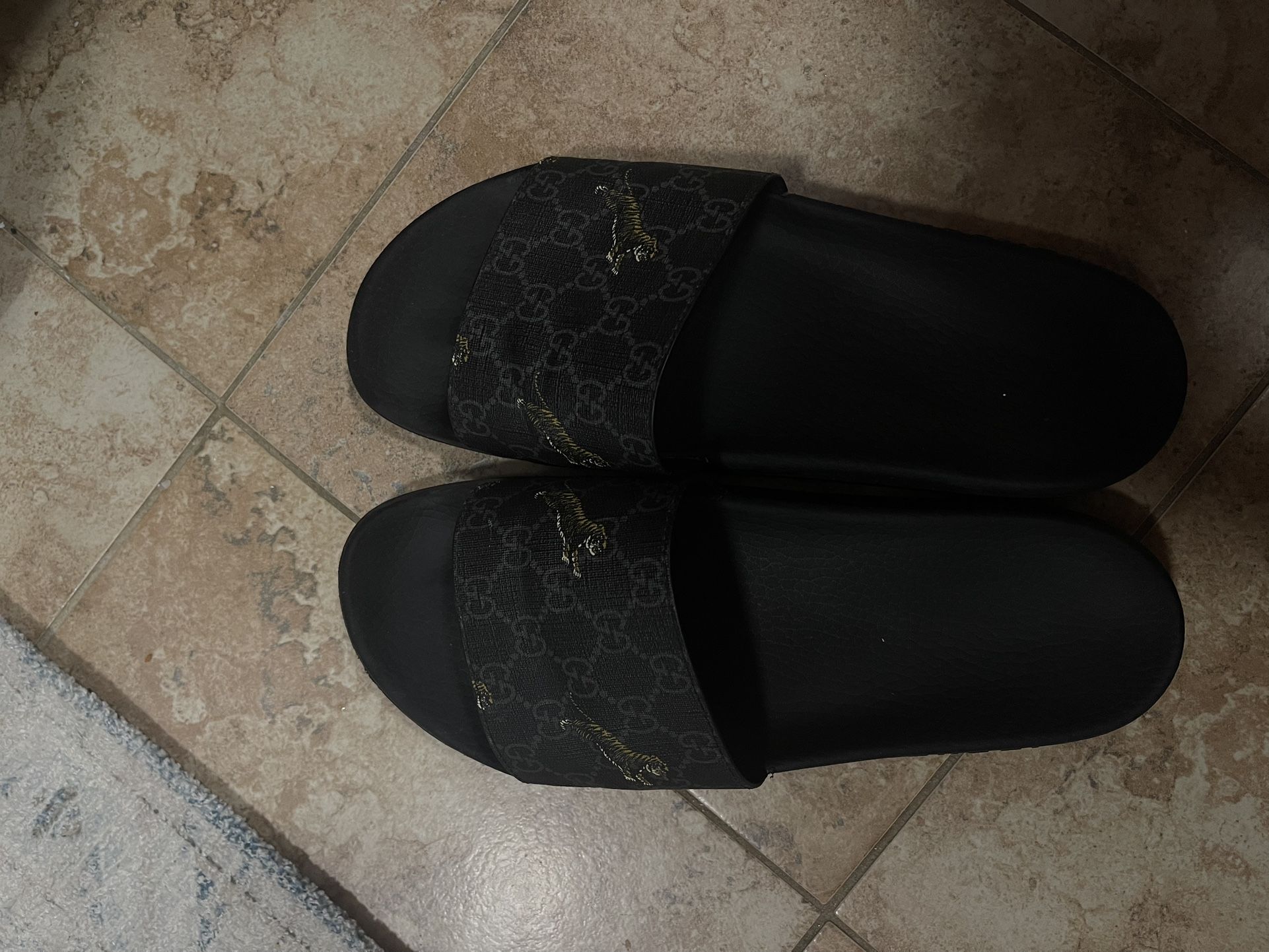 Gucci Slides Mens