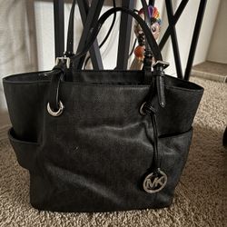 Michael Kors medium tote 
