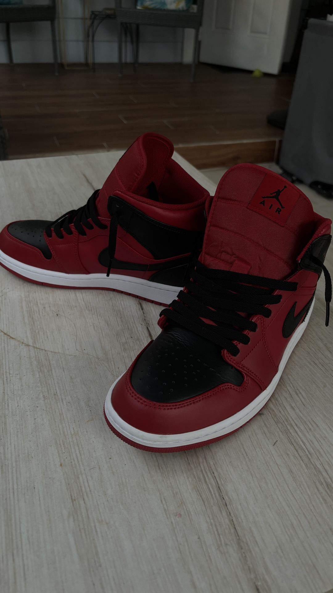 Nike Air Jordan 1