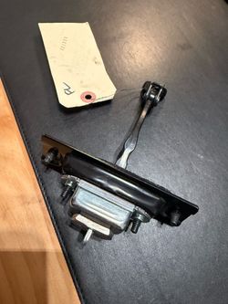 Door hinge for 370Z New