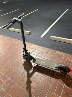 Youfs electric scooter 45 km (you can negotiate)