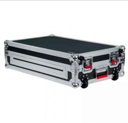 DJ Mixer Flight Case with Wheels