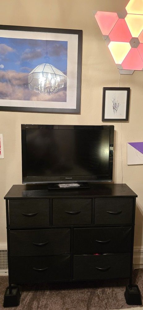 Black Panasonic TV - 27.5"