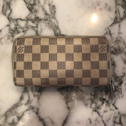 Louis Vuitton Damier Azur Zippy Wallet