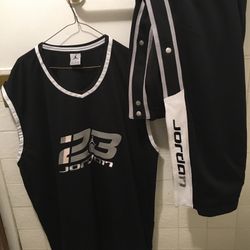 Air Jordan’s Basketball Jersey 17 Set ( Limited Edition) 