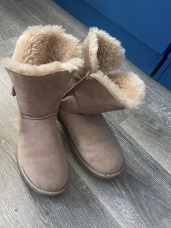 UGG Short Boots