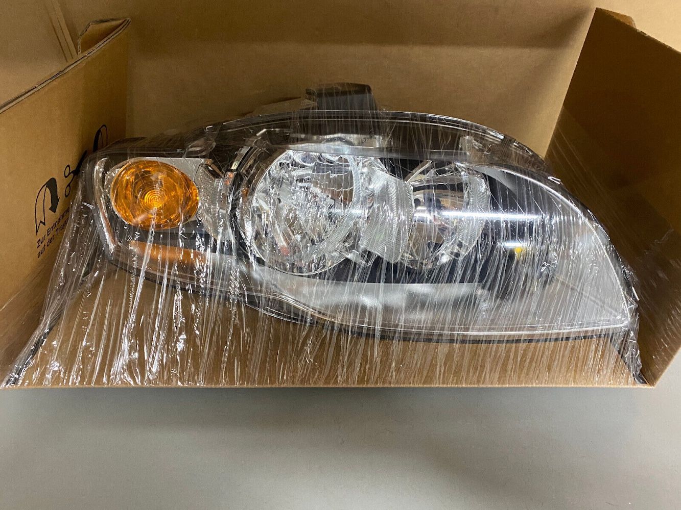 Magneti Marelli Front RH Headlight Assy