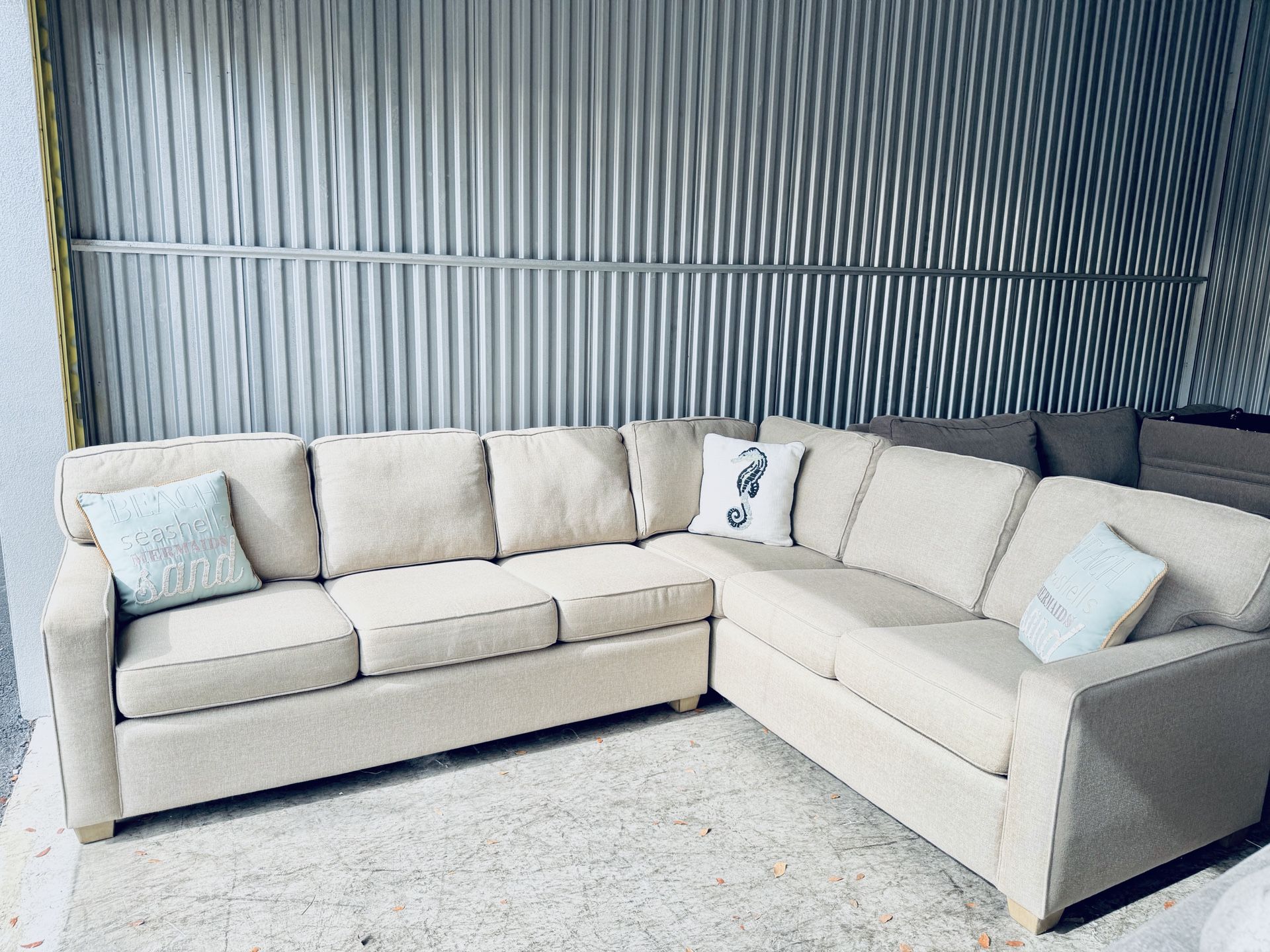 Stunning Upscale West Elm Coastal Sectional Sofa