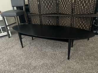 Practical coffee /tea table，There's a sofa that can go next to it