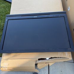 FREE Random old sony and panasonic tvs 