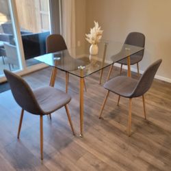 Table 4 Chairs Like New