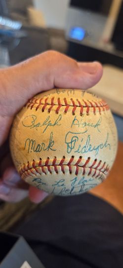 1977 Detroit Tigers Team Signed Baseball – 18+ Signatures