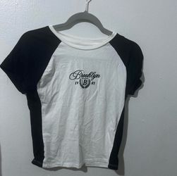 Brooklyn 1985 Raglan Crop T-Shirt