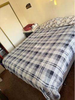 Cali king mattress and frame