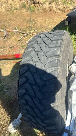 Toyo M/T 39x13.50/17 