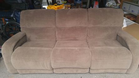 Like new with tag reclining couch!