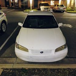 2000 Toyota camry