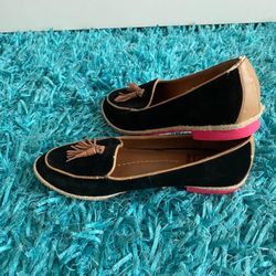 Dolce Vita Women’s Tassel Black Suade Loafers 6.5. 