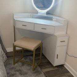 Corner Make Up Vanity Set (Send Your Best Offer)