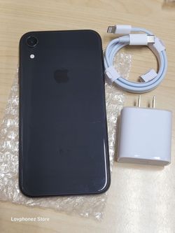 IPHONE XR UNLOCKED 64GB. Firm Price. Works In Any Carrier And Any country.