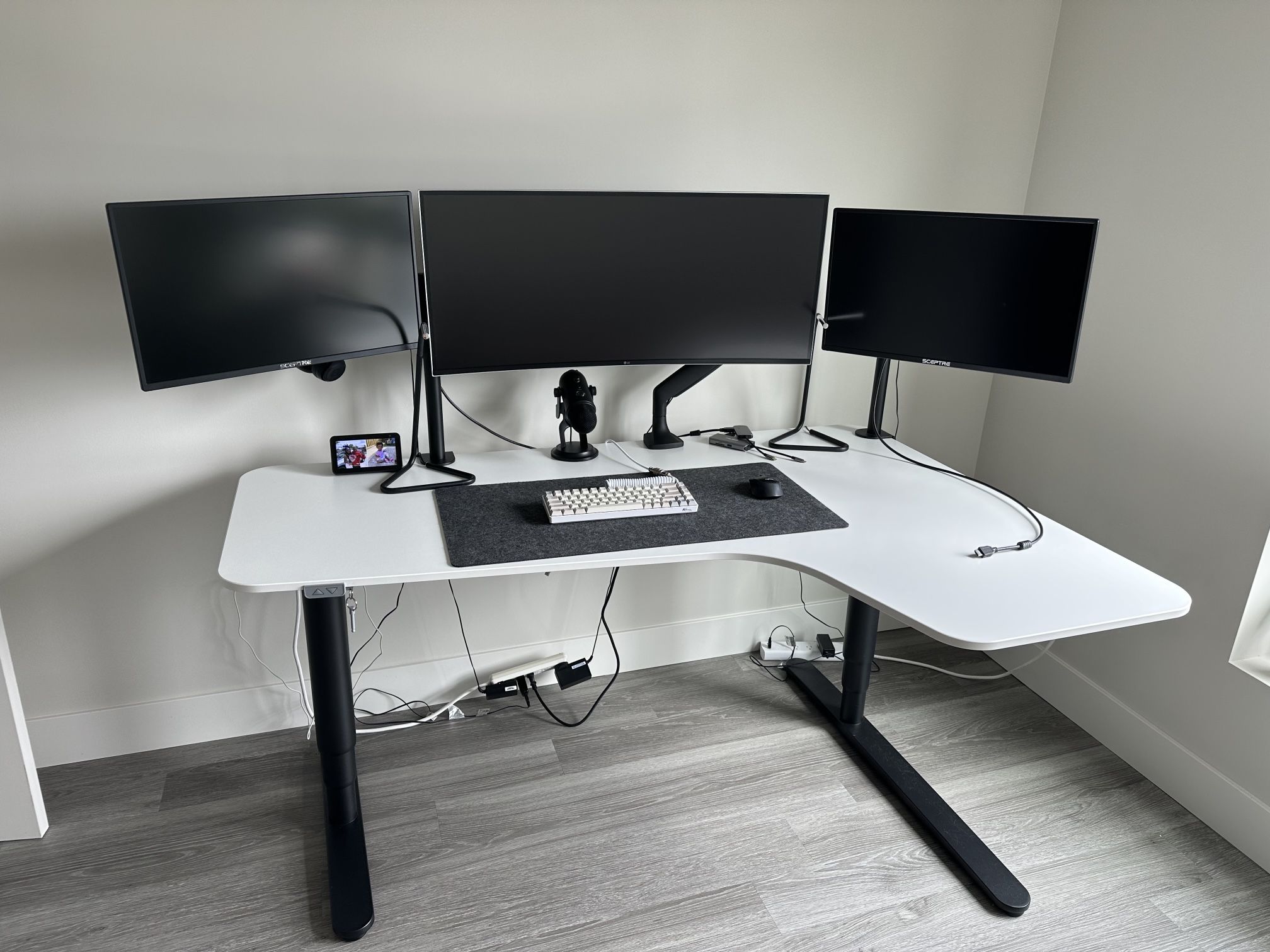 Height Adjustable Desk