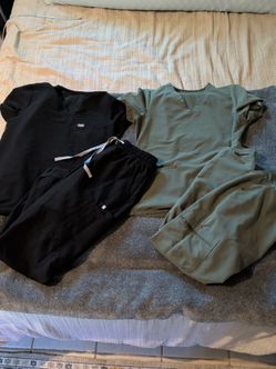 Figs scrubs size M