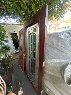 2 front doors