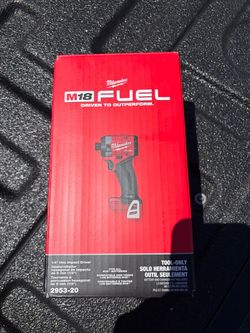 Milwaukee M18 1/4in Impact Driver