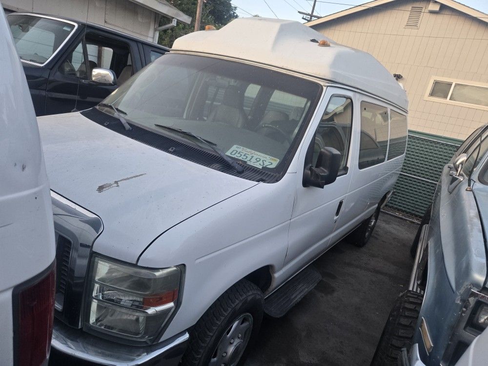 2008 Ford E-250