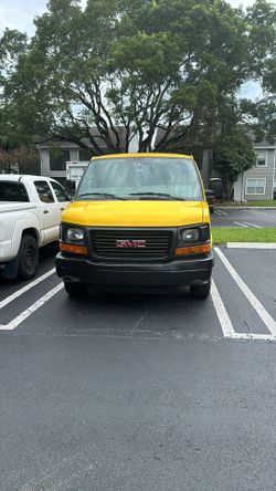 GMC 2012 Savanna G2500