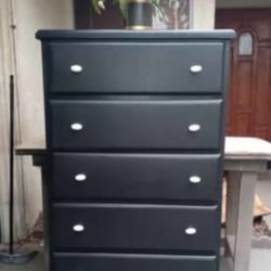 5 Drawer Solid Wood Upright Dresser - Black With White Ceramic Drawer Pulls 