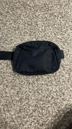 GAIAM black Fanny Pack 