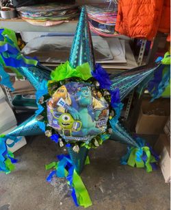 Monsters university Mike and sully bola star pinata